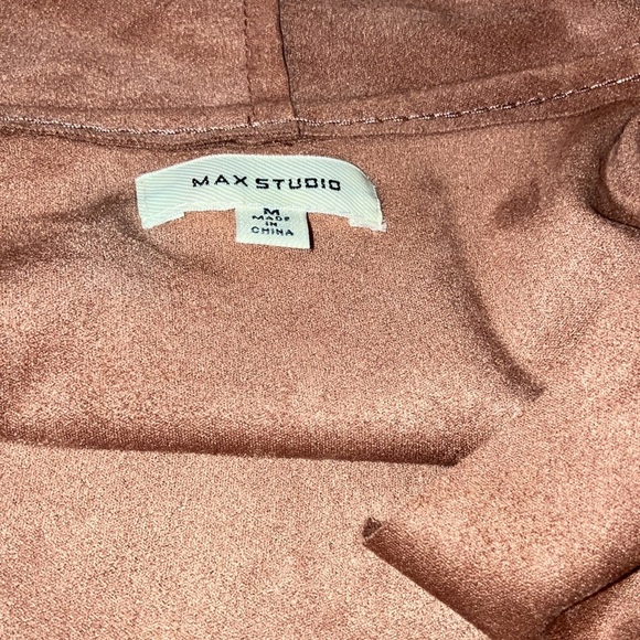 Max Studio Lightweight “Suede” Jacket size M in a dusty warm pink - Picture 5 of 5